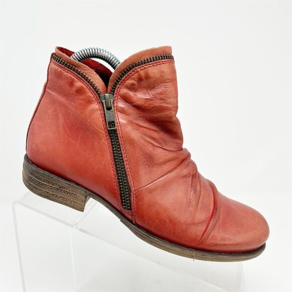 Miz Mooz Luna Women's Ankle Boots Red Leather Size 6 Round Toe Low Heel - Picture 1 of 12